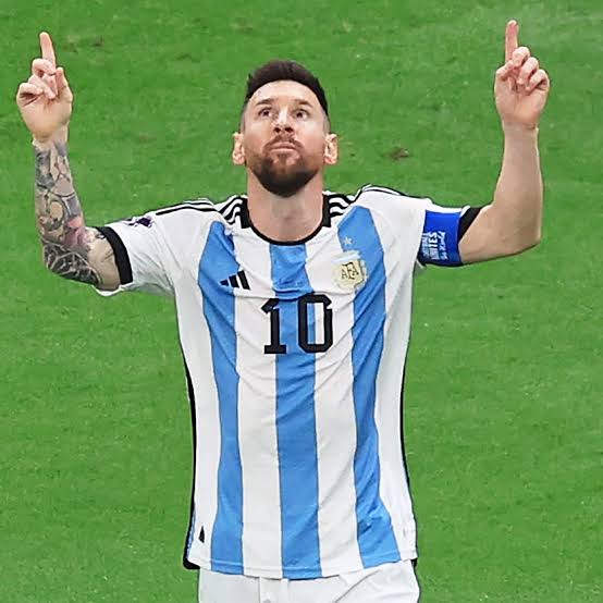 Messi makes final list for FIFA best player Award