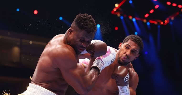 Anthony Joshua Defeats Ngannou with Brutal Knock out