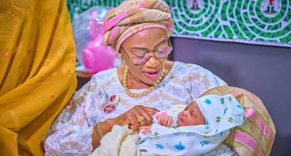 First Lady Oluremi Tinubu Welcomes Nigeria’s First Baby of 2026